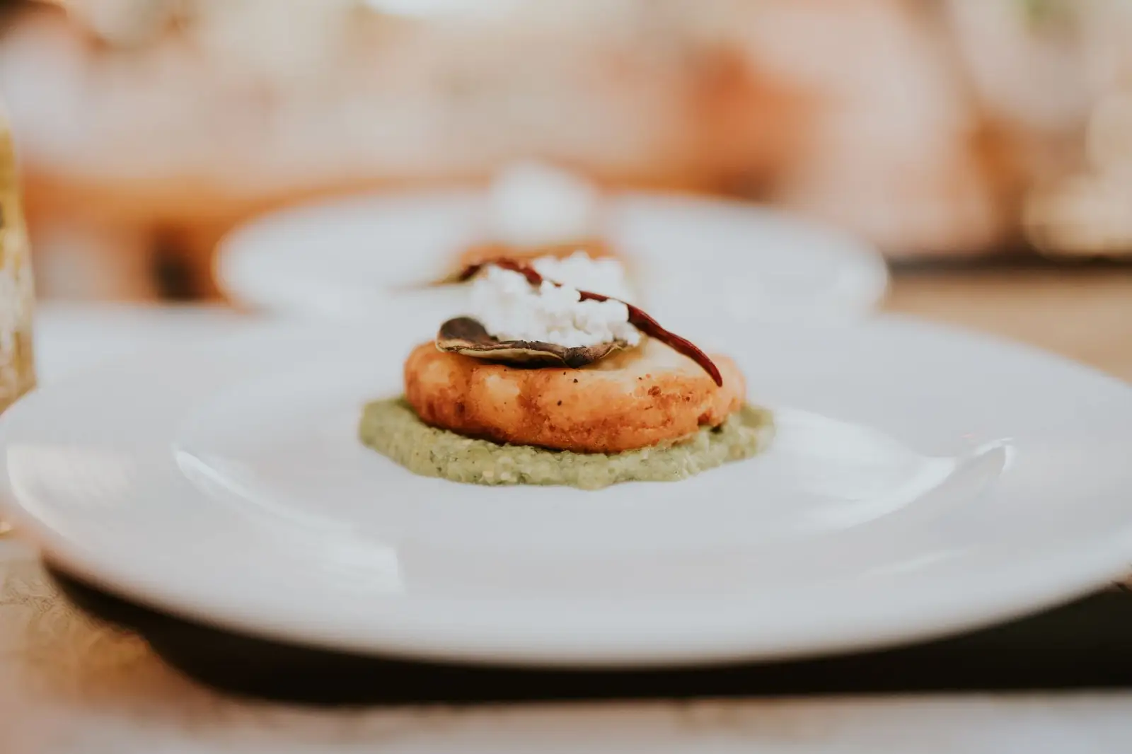 Dining detail at Torvessian Resort Lodge